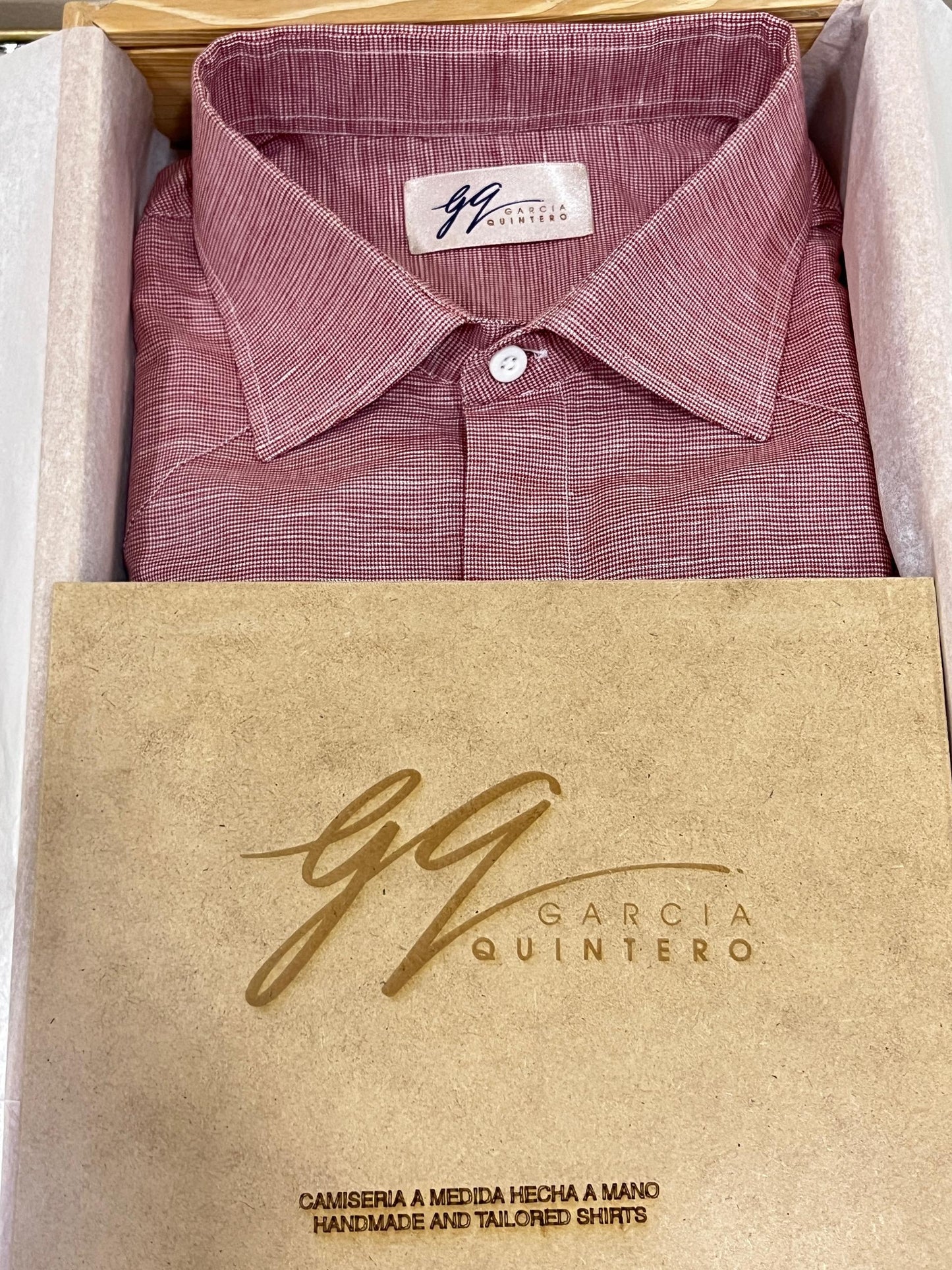 Guayabera color guayaba sin vivos