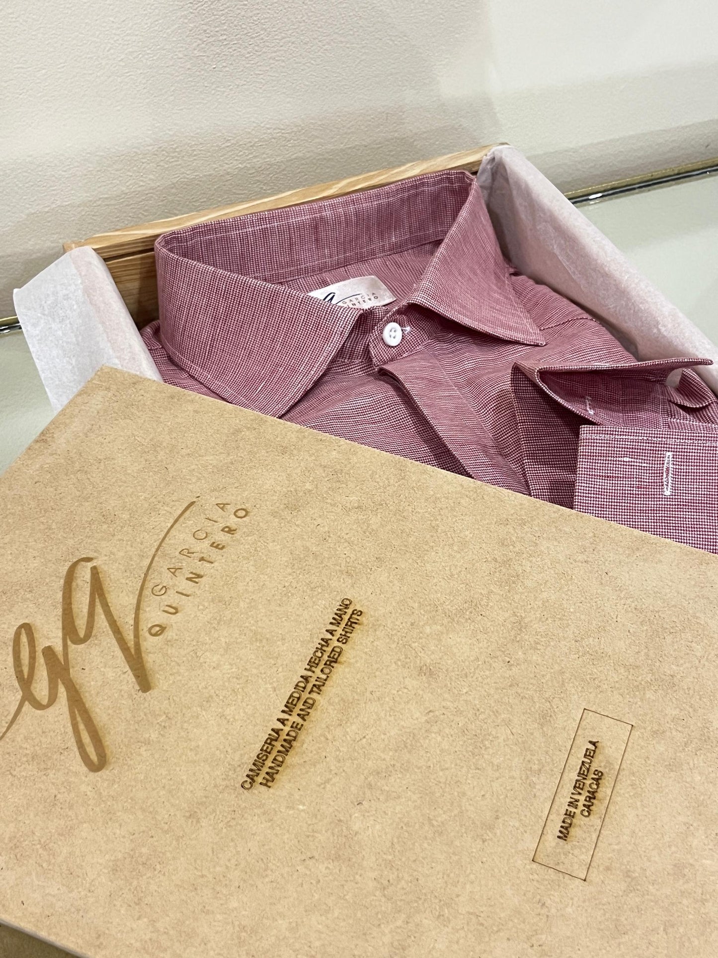 Guayabera color guayaba sin vivos