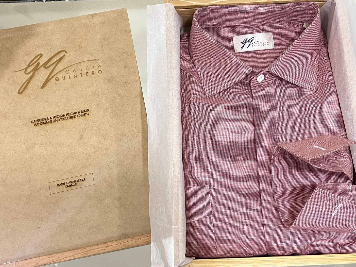 Guayabera color guayaba sin vivos