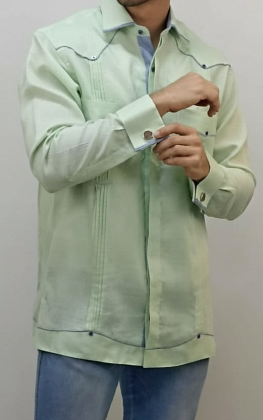 Guayabera Verde Pistacho con vivos azules